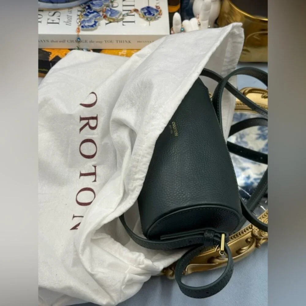 🆕 OROTON 🧿 NWOT Margot Mini Cylindrical Leather Drum Bag, Deep Green - Picture 16 of 16